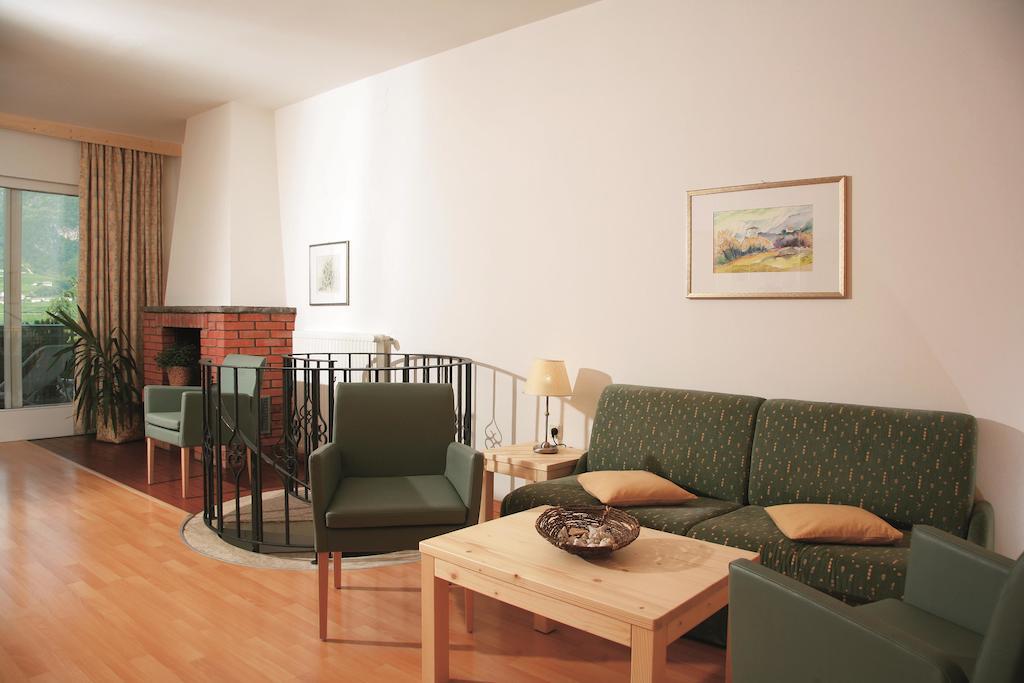 Residence Haus Kalterersee Caldaro Room photo